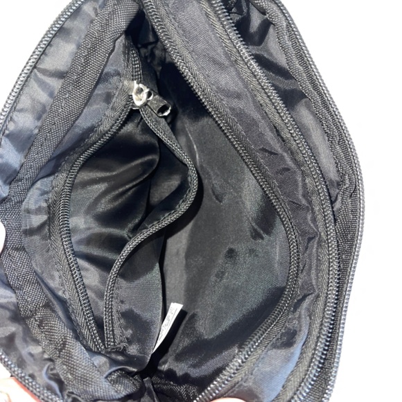 Authentic Disneyland Resort Crossbody Fanny Pack Mickey Mouse Disney Black Red - Picture 9 of 10